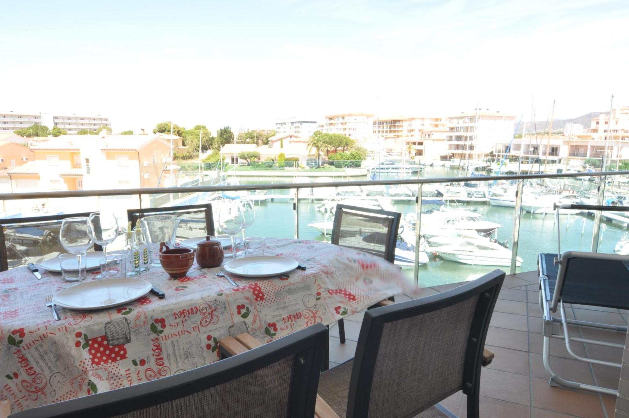Rnet - Apartments Roses Port Trebol Luaran gambar