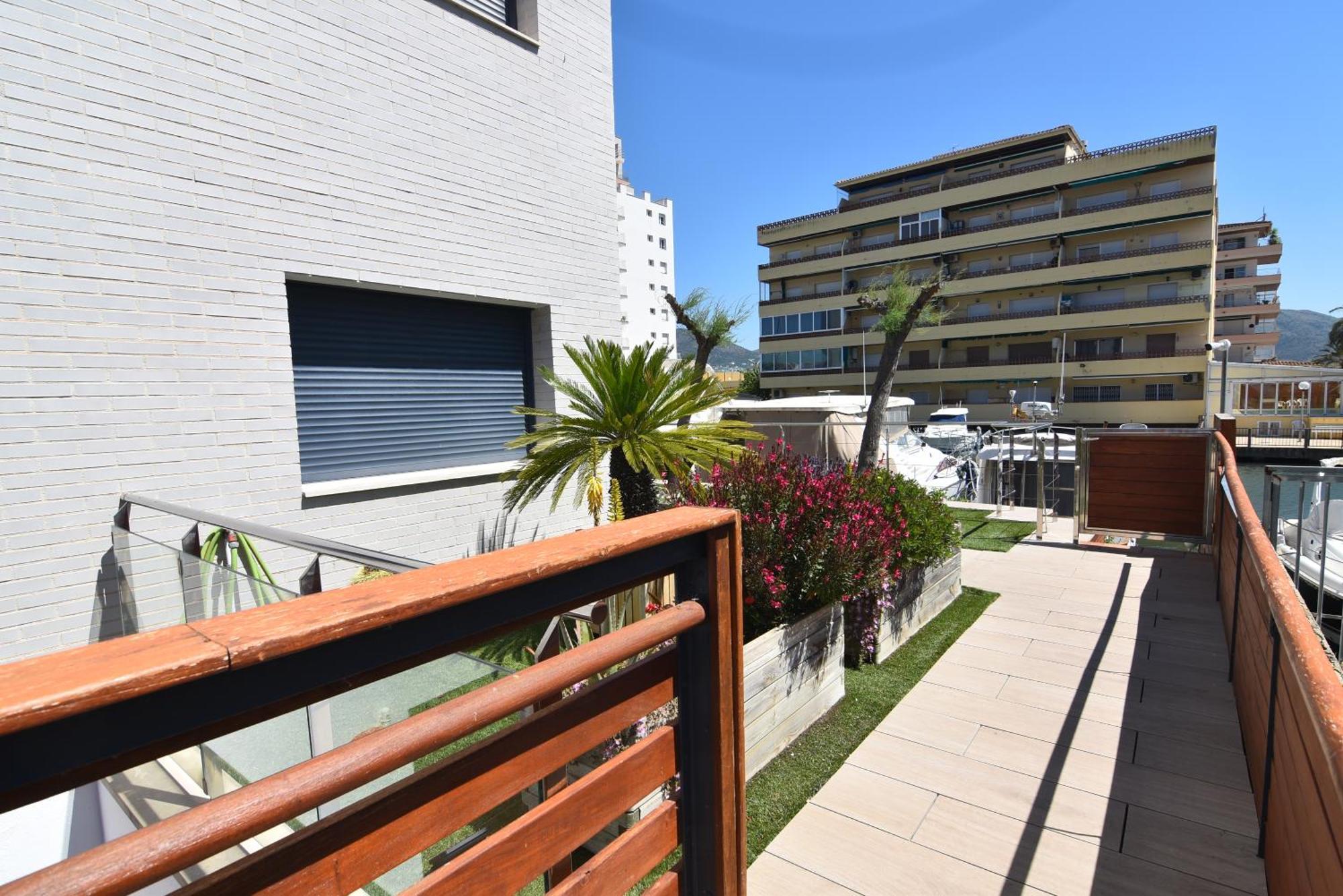 Rnet - Apartments Roses Port Trebol Luaran gambar