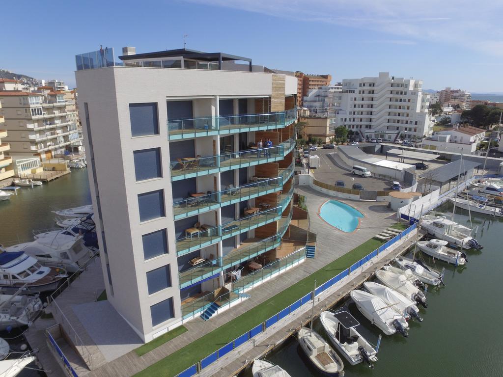 Rnet - Apartments Roses Port Trebol Luaran gambar
